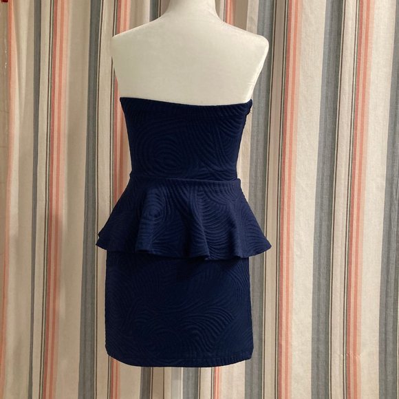 Charlotte Russe (or Windsor) Peplum Mini Dress - Picture 2 of 10